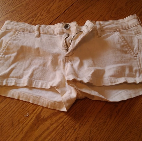 Shorts - Picture 3 of 3